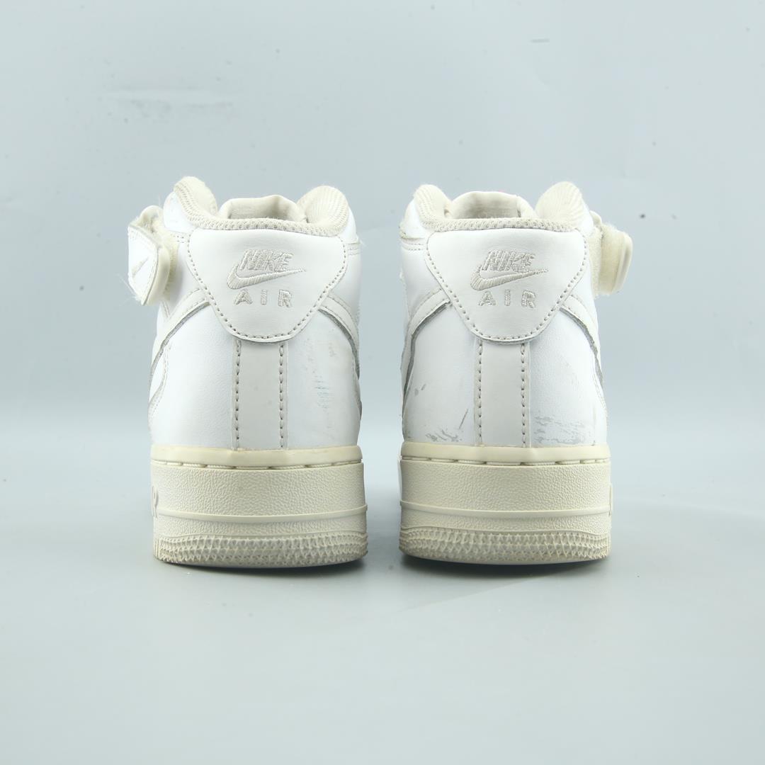 Nike Air Force 1 Mid 07