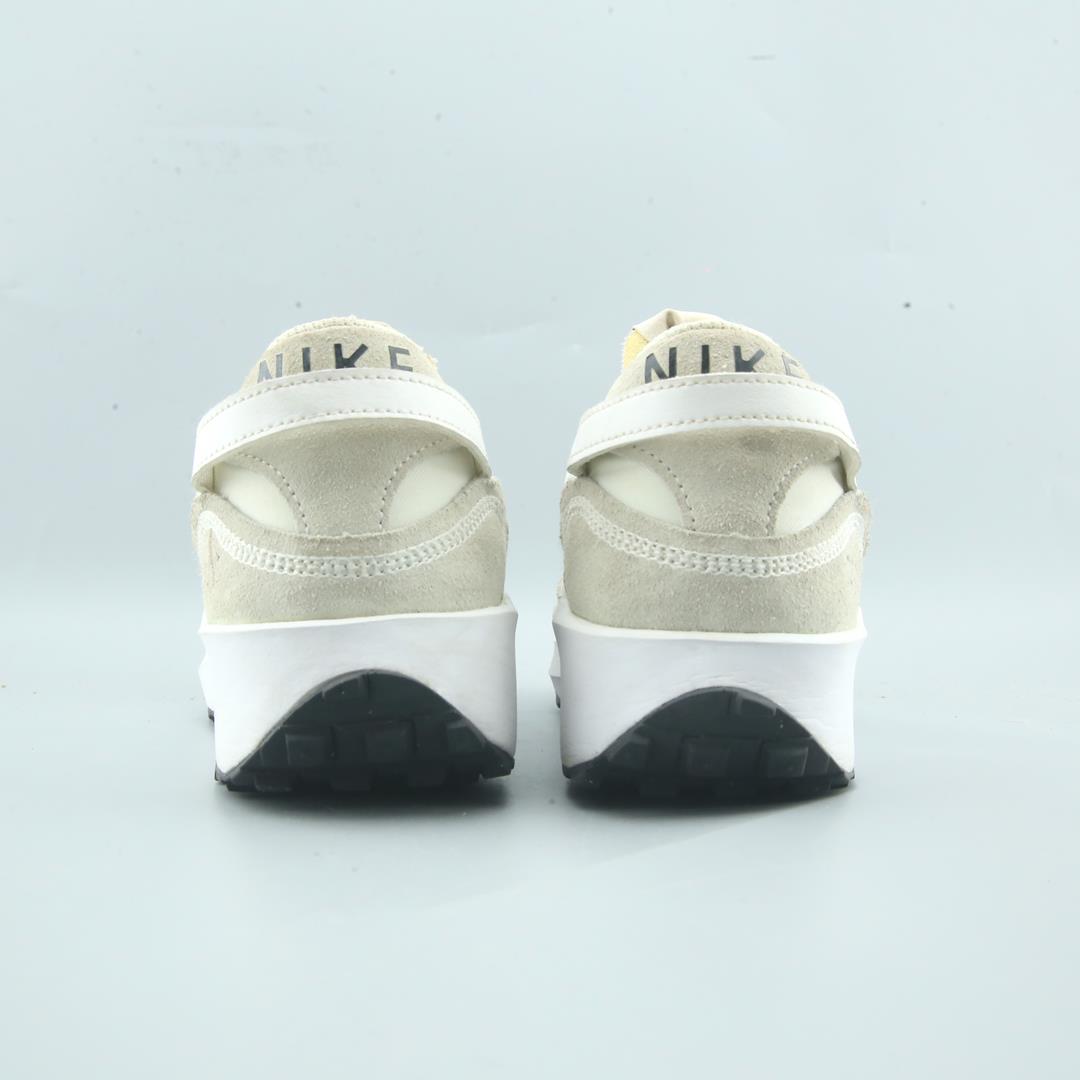 Nike Waffle Debut