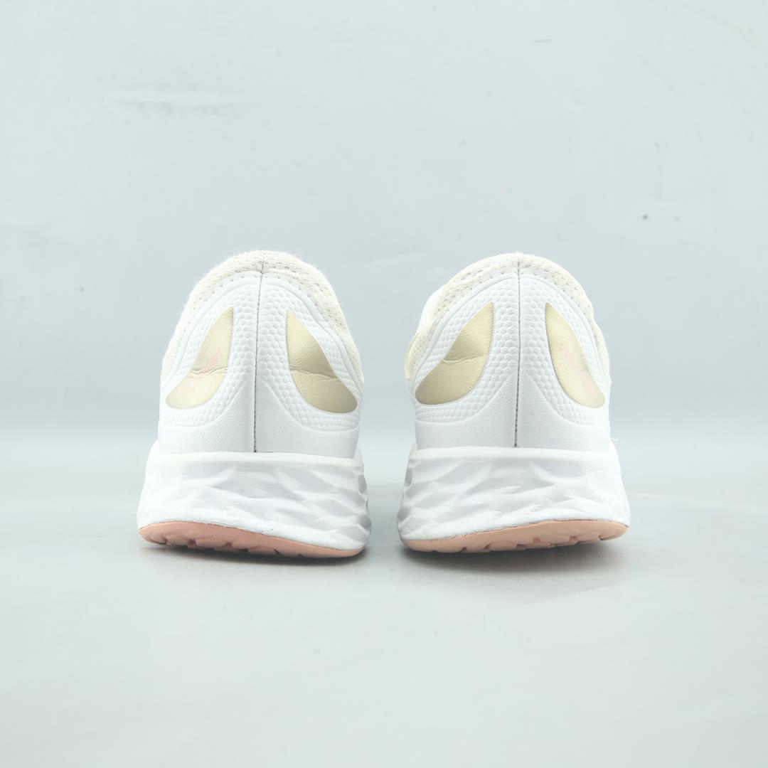 New Balance Fresh Foam 76T V1