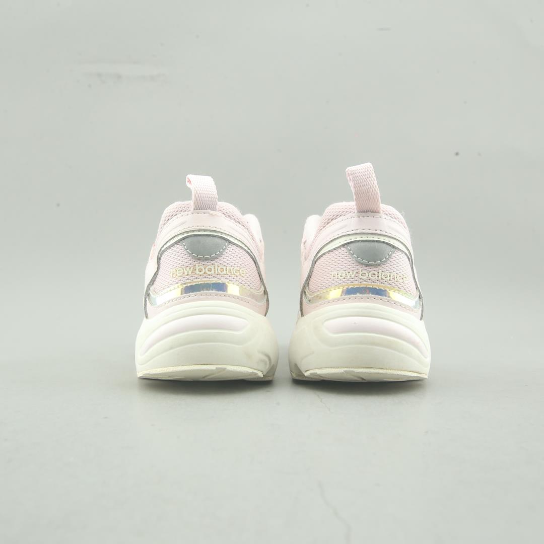 New Balance 878V1