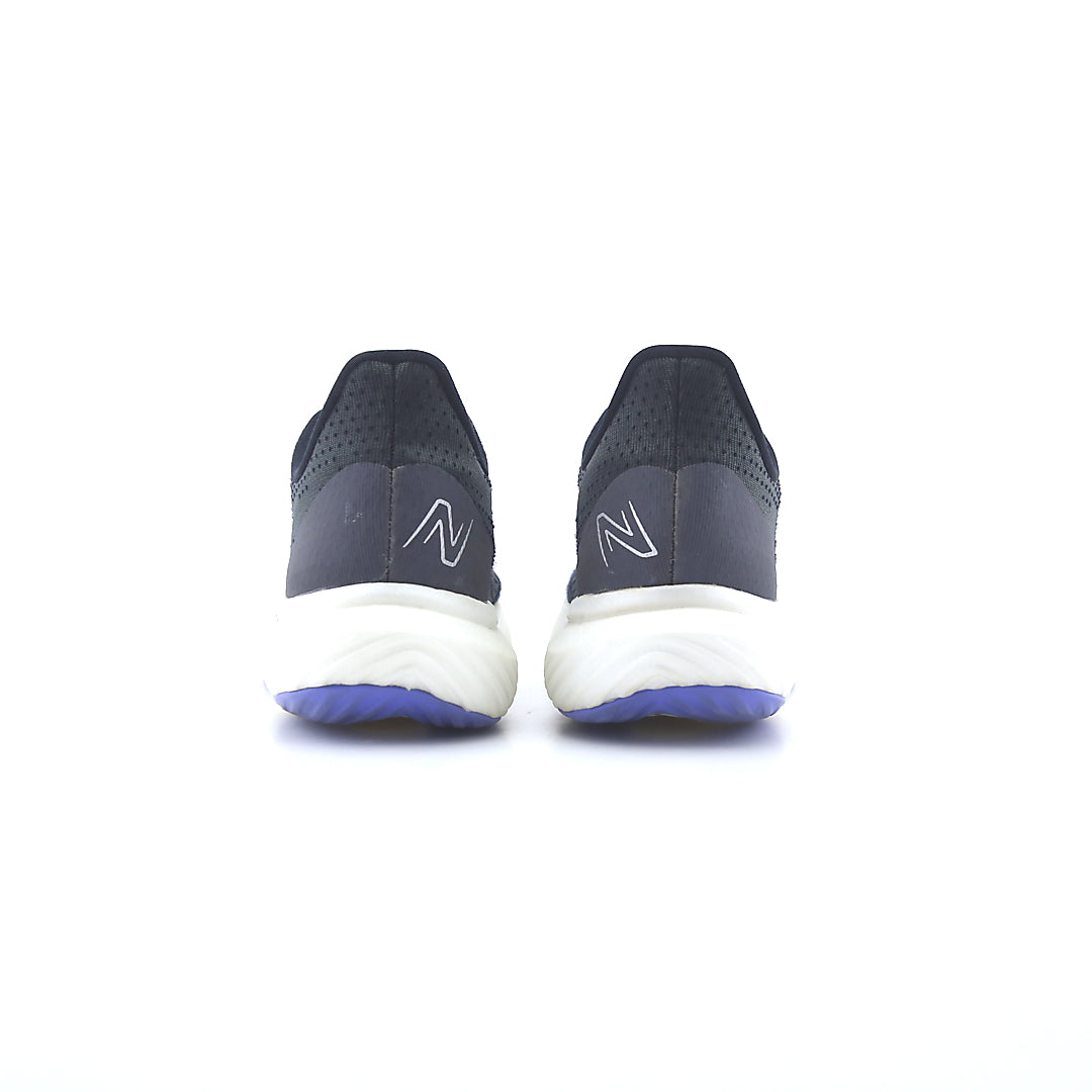New Balance Fuelcell Rebel V3