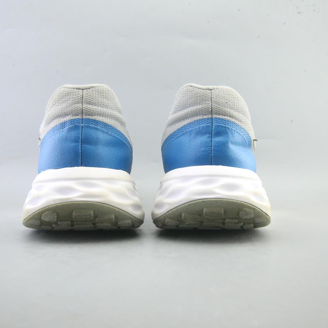 Nike Revolution 6