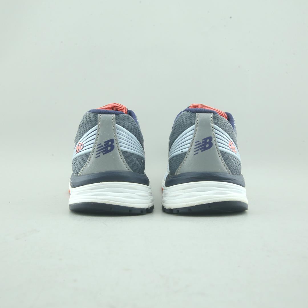 New Balance 880V8