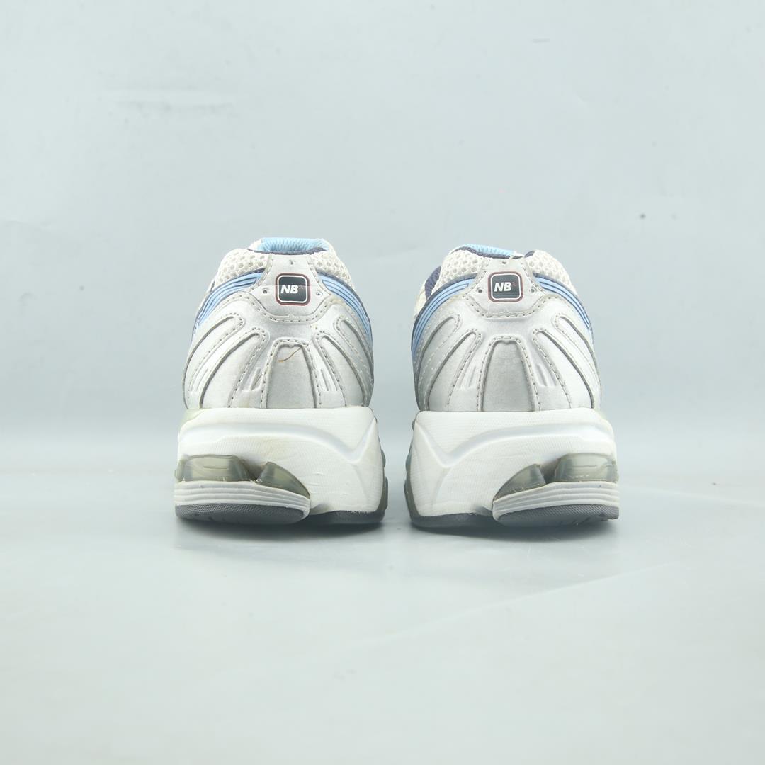 New Balance 1012 V1