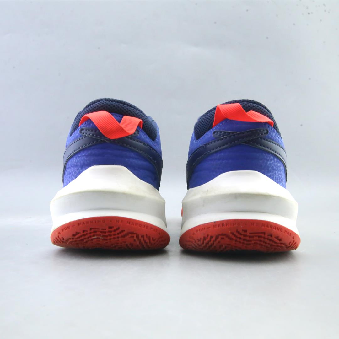 Nike Team Hustle D 10