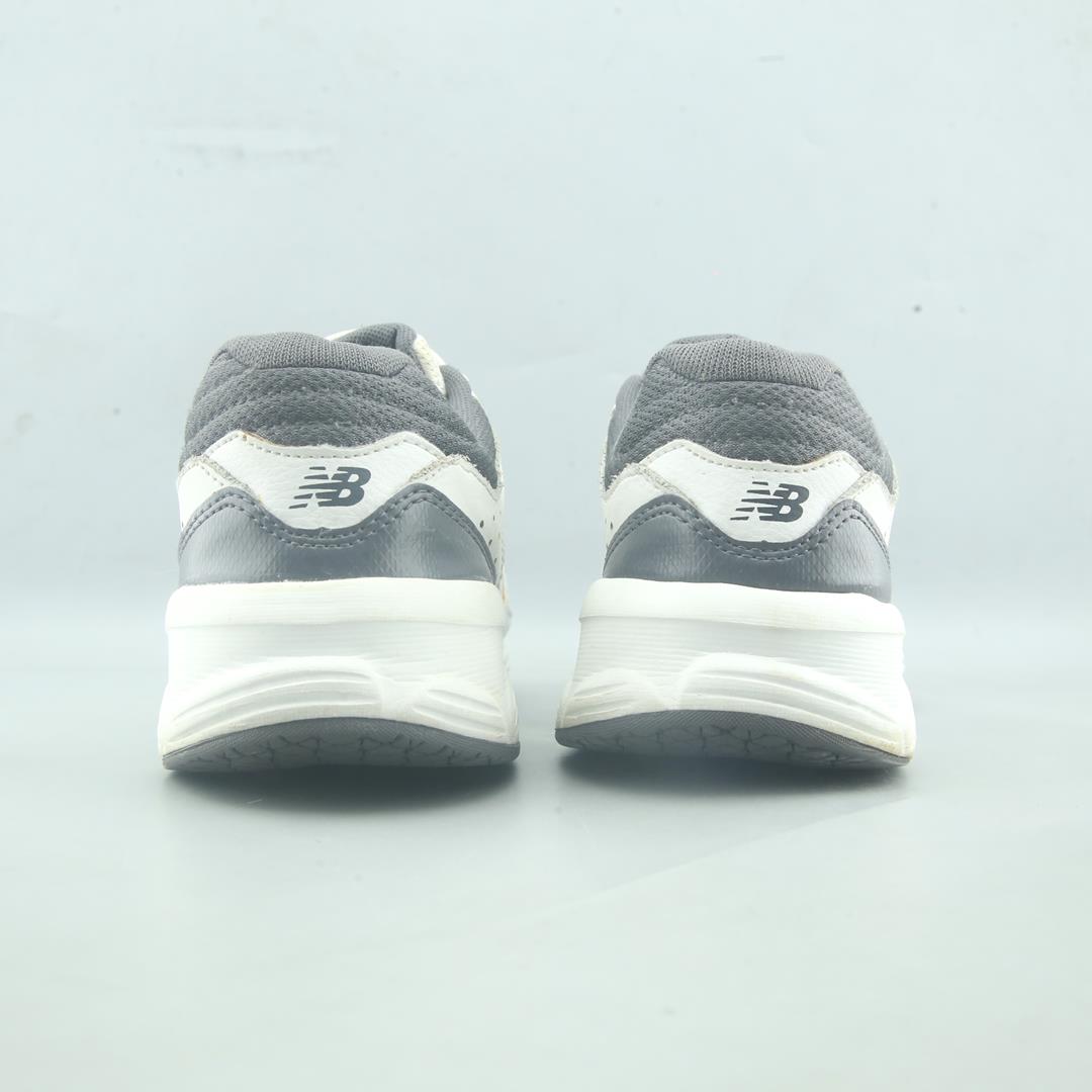 New Balance 519V2