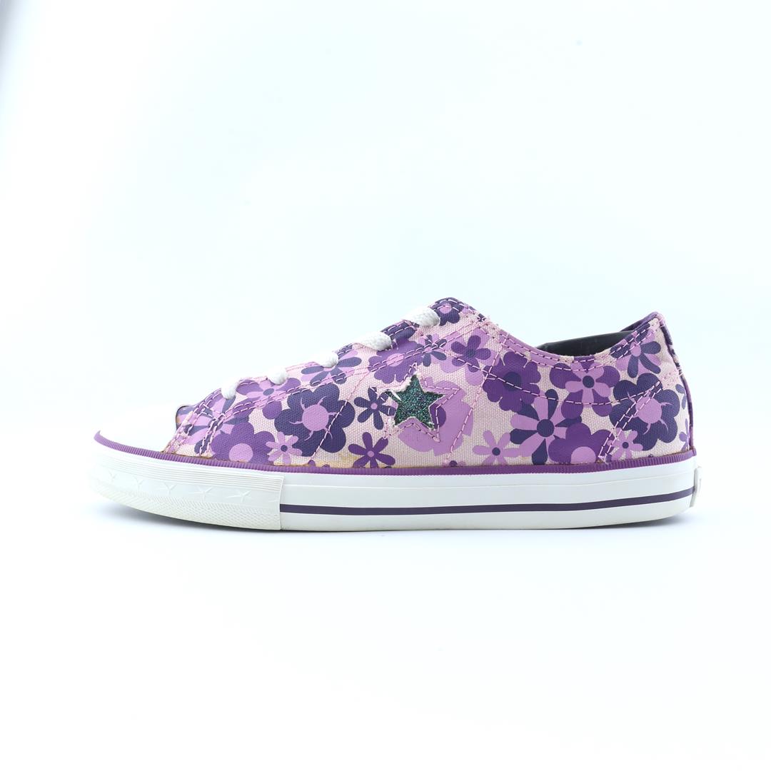 Converse One Star