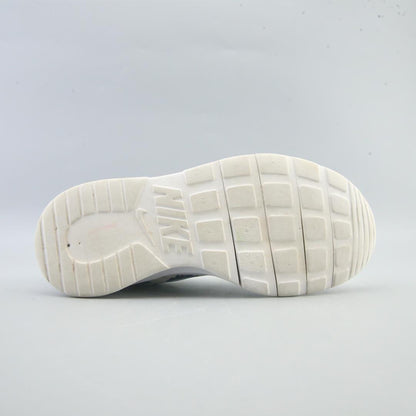Nike Tanjun