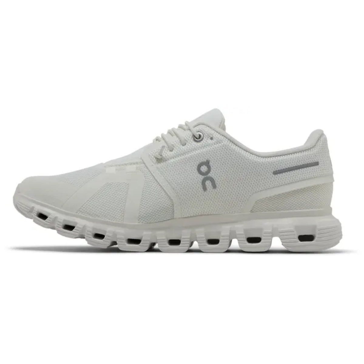 On Running Cloud 6 All White (W)
