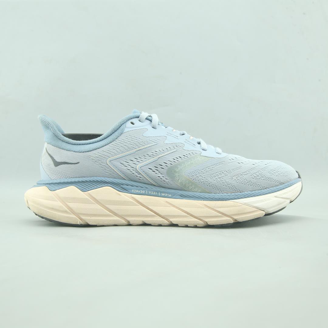 Hoka One One Arahi 5