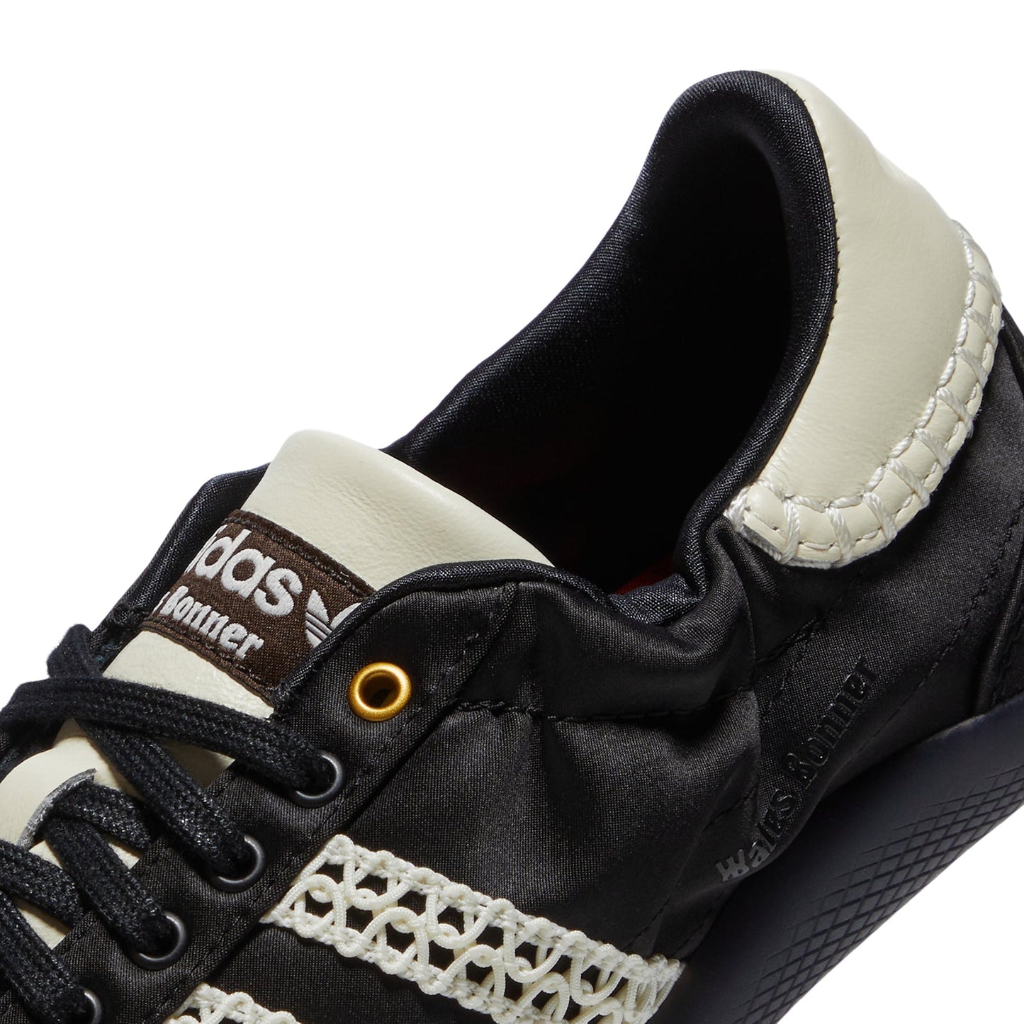 Adidas Wb Karintha Lo Satin (Cblack/Dbrown/Crewht)
