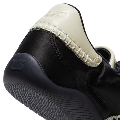 Adidas Wb Karintha Lo Satin (Cblack/Dbrown/Crewht)