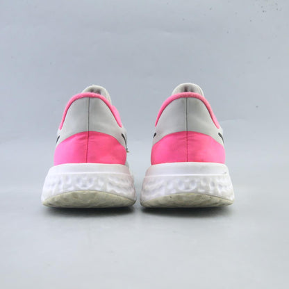 Nike Revolution 5