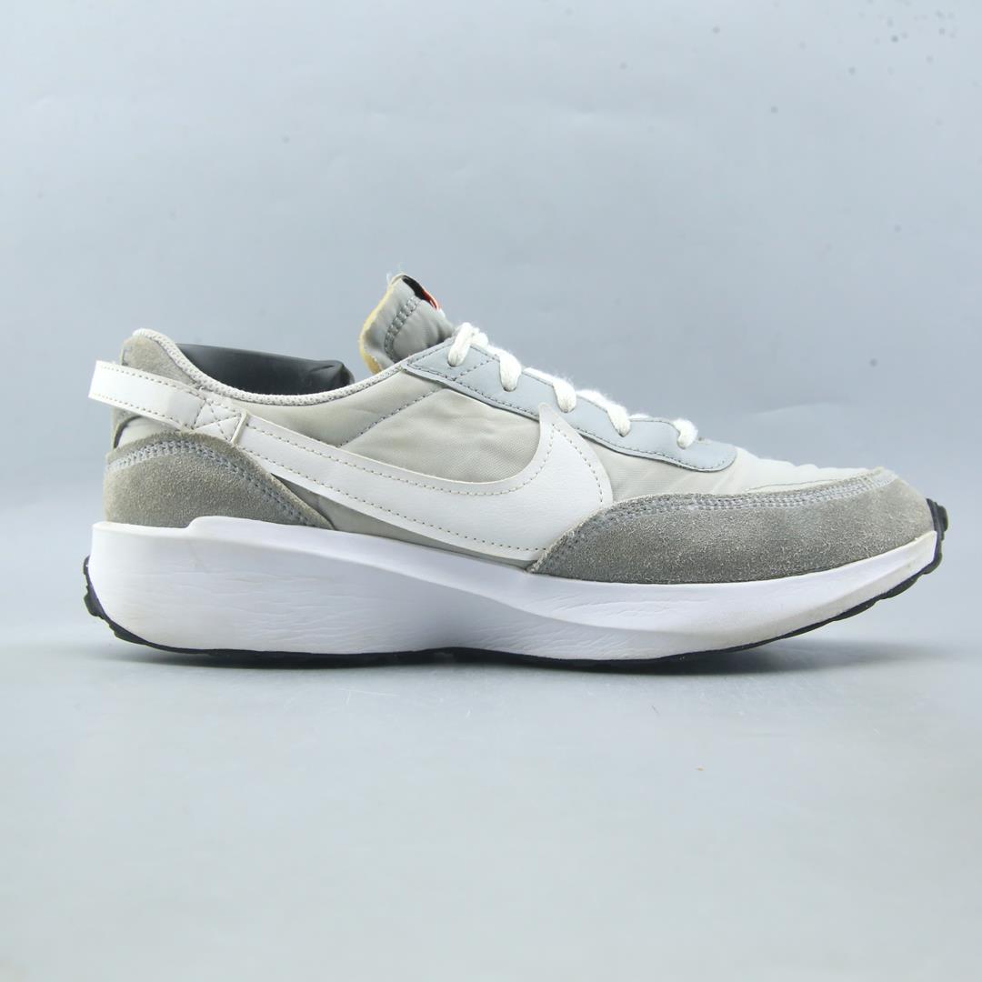 Nike Waffle Debut