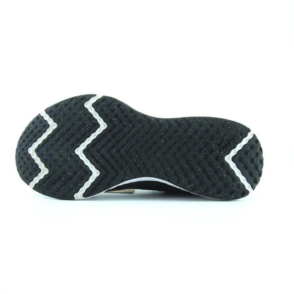 Nike Revolution 6