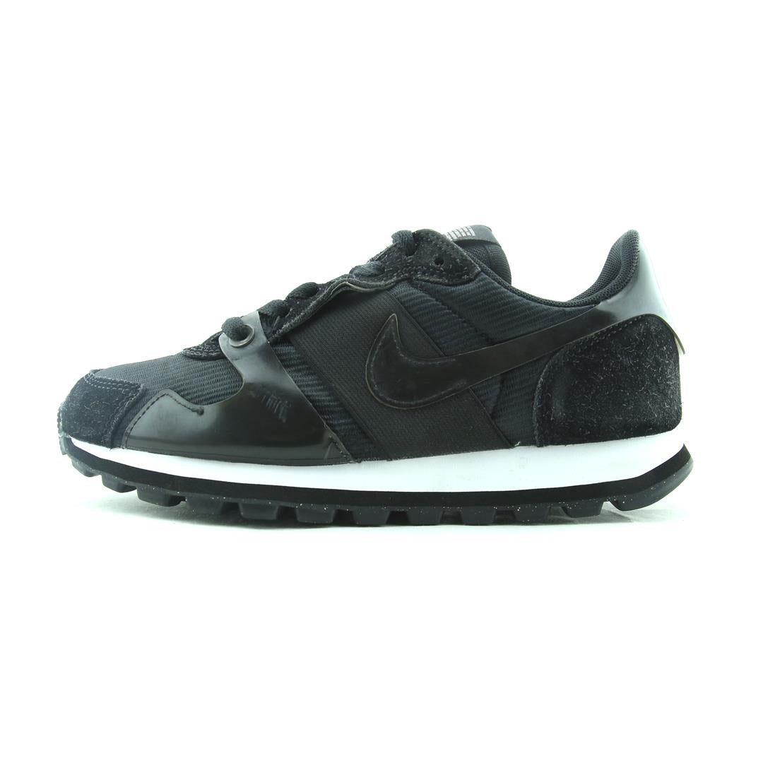 Nike V-Love O.X.