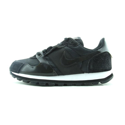 Nike V-Love O.X.