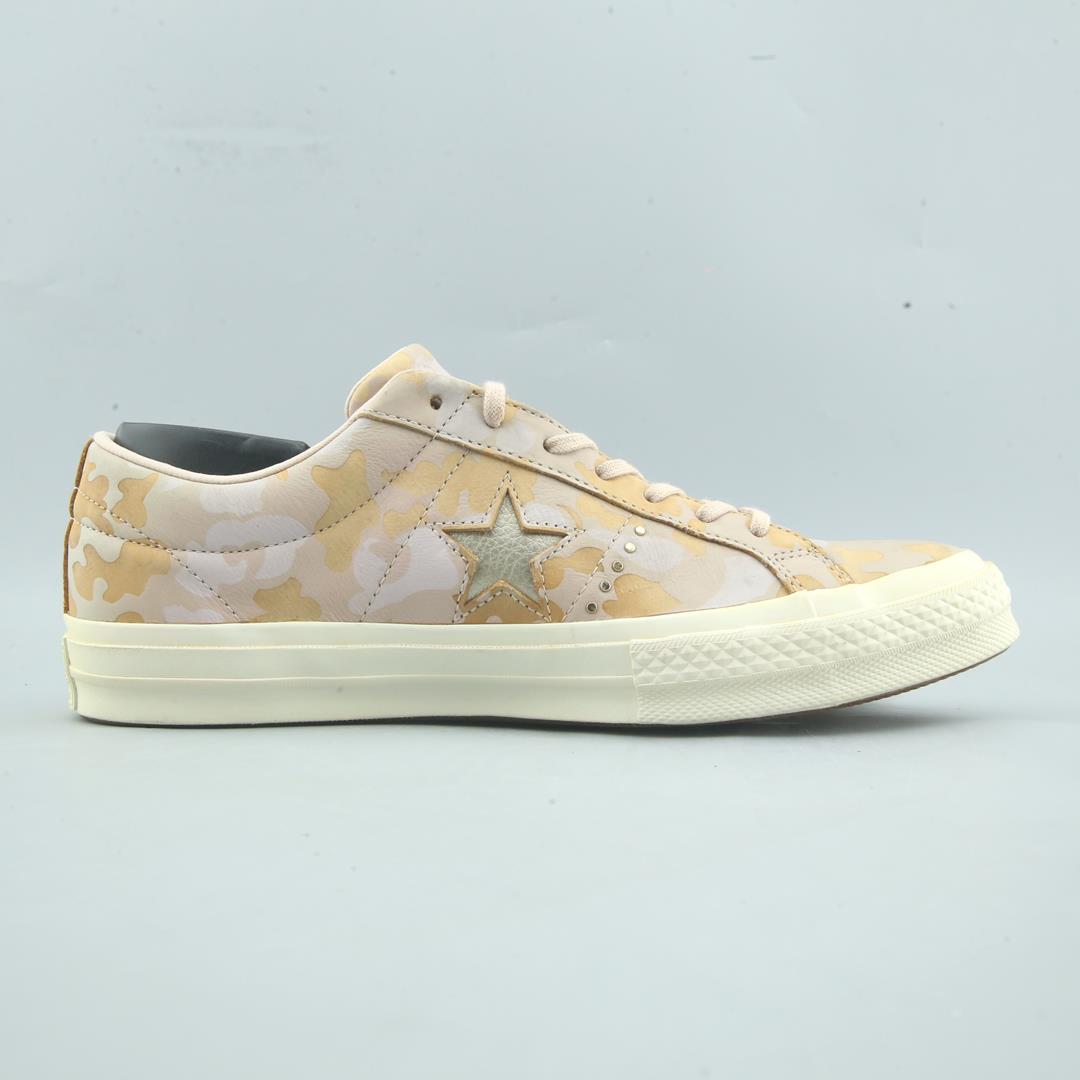 Converse Chuck Taylor One Star