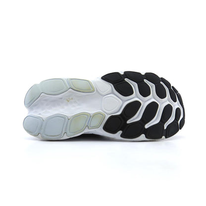New Balance Fresh Foam X More V4
