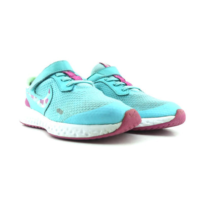 Nike Revolution 5