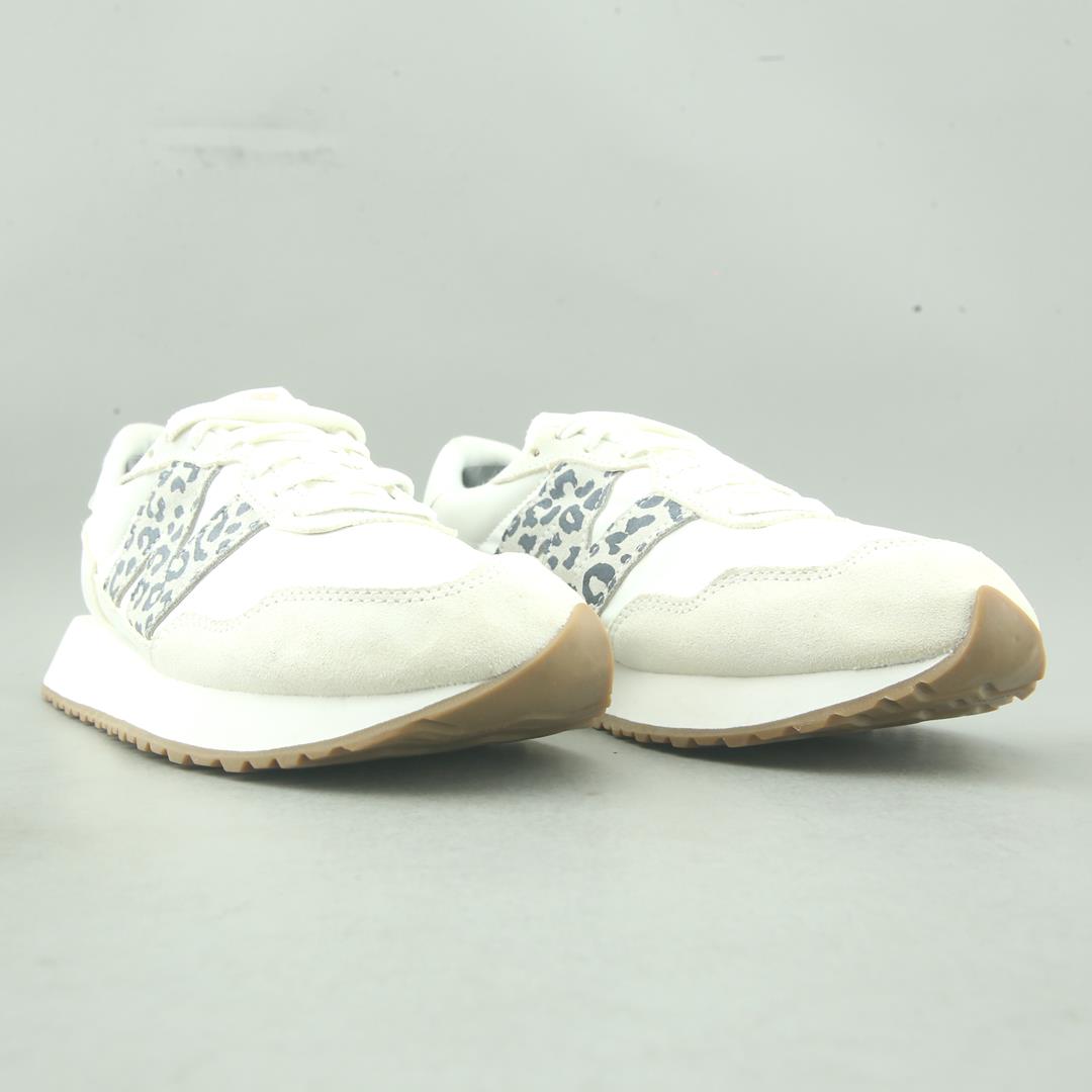 New Balance 237