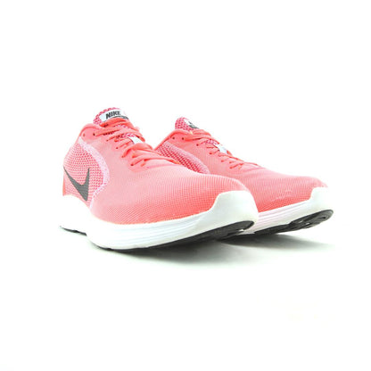Nike Revolution 3