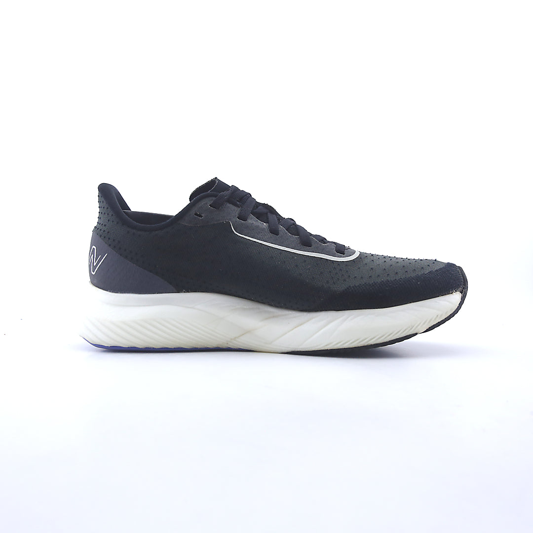 New Balance Fuelcell Rebel V3