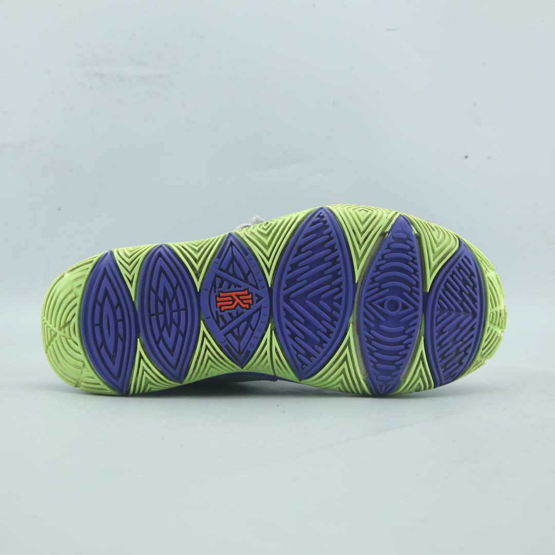 Nike Kyrie 5