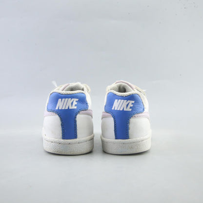 Nike Court Royale