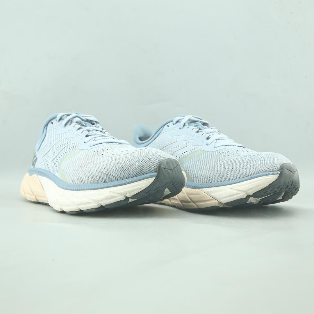 Hoka One One Arahi 5