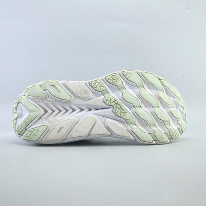 Hoka One One Clifton 8