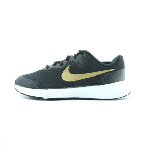 Nike Revolution 6