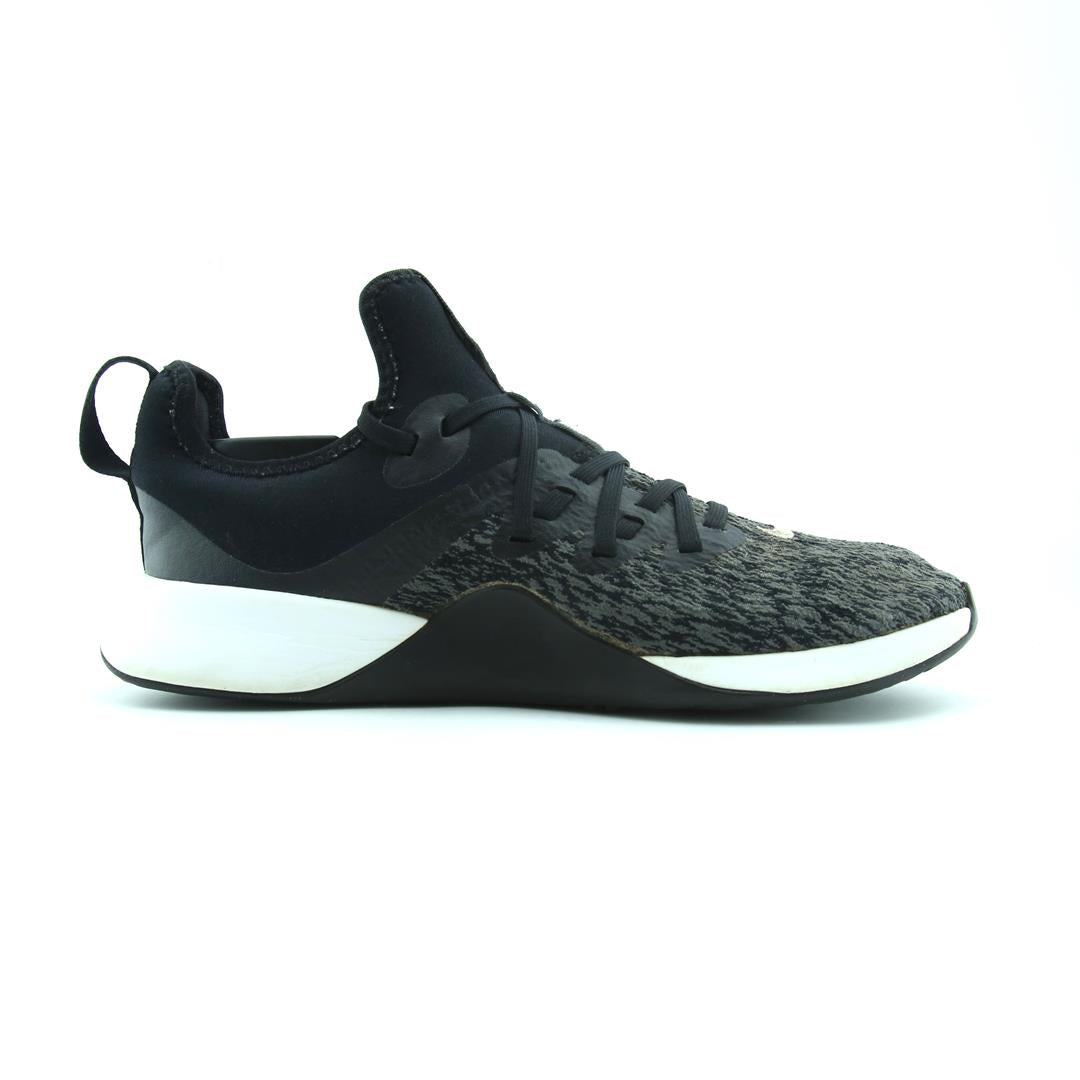 Nike Foundation Elite