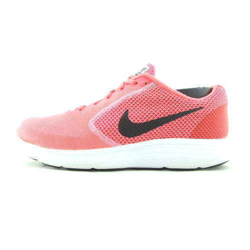 Nike Revolution 3