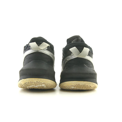 Nike Hustle D 10