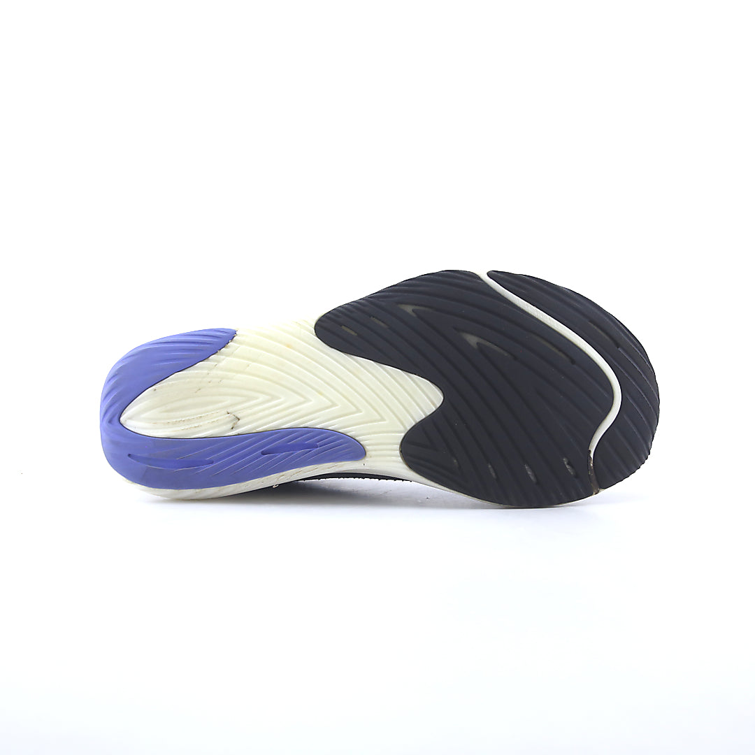 New Balance Fuelcell Rebel V3