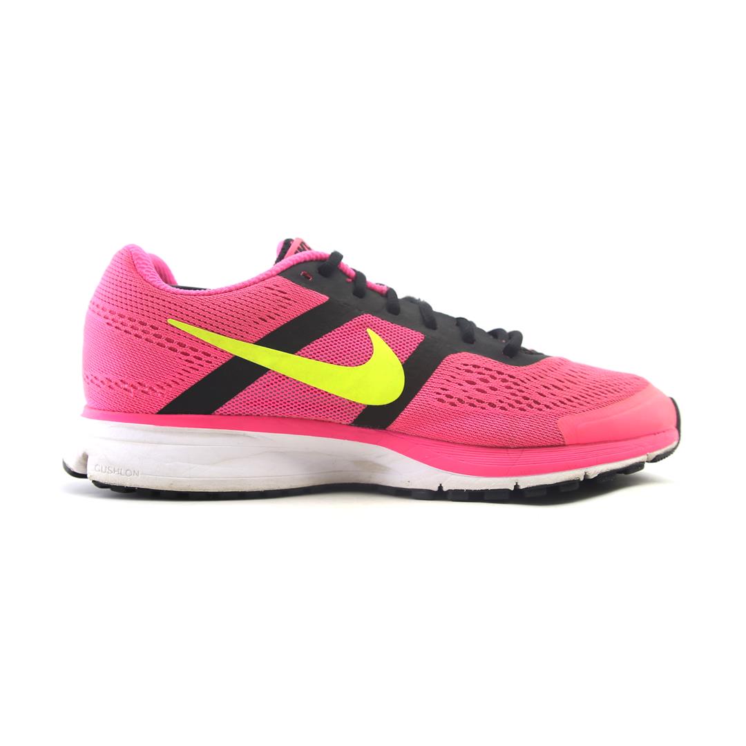 Nike Air Pegasus+ 30