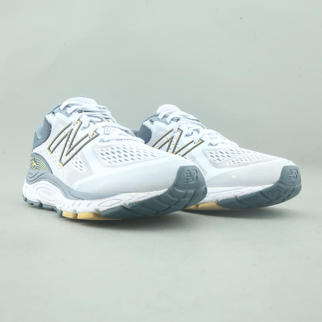 New Balance 840 V5