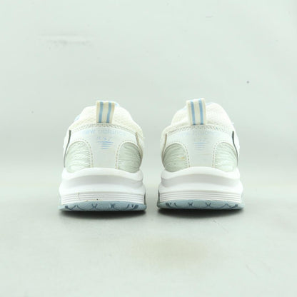 New Balance 857