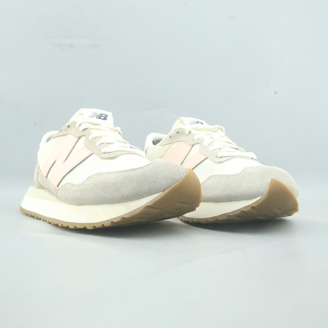 New Balance 237