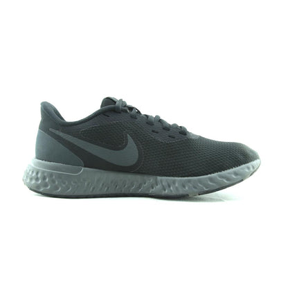 Nike Revolution 5