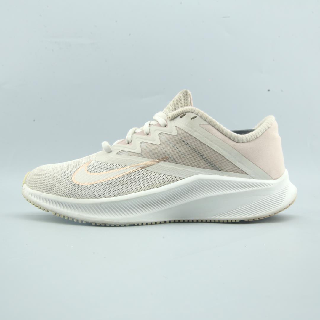 Nike Quest 3