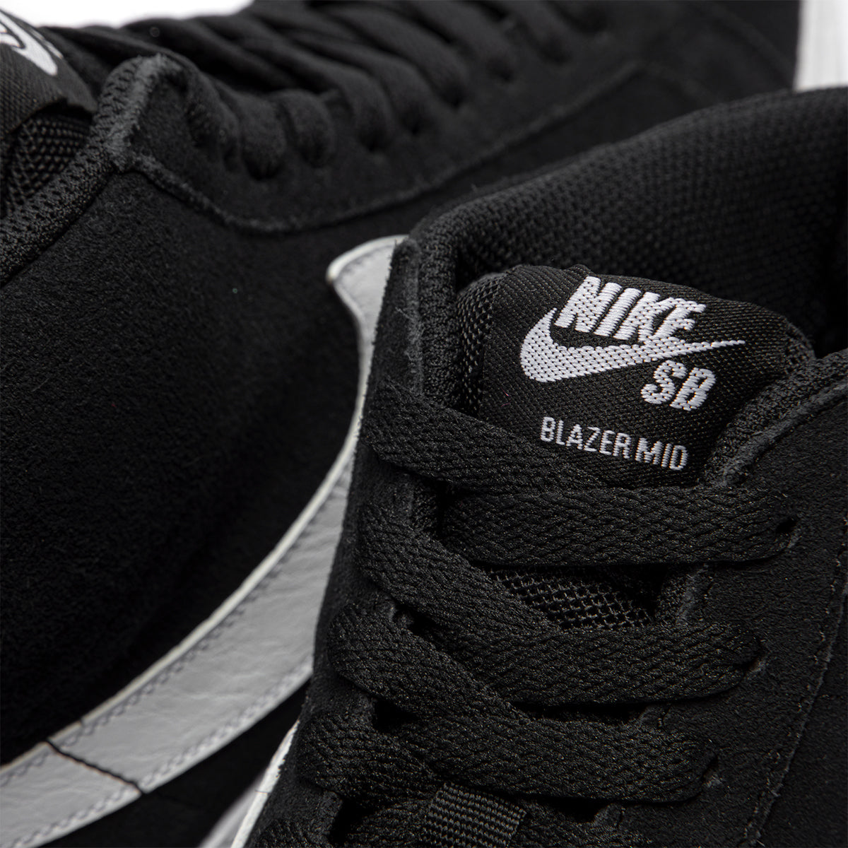 Nike Sb Zoom Blazer Mid (Black/White)