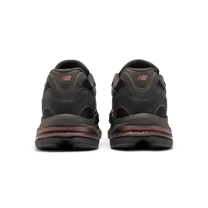 New Balance 2010 (Black/Iridescent)