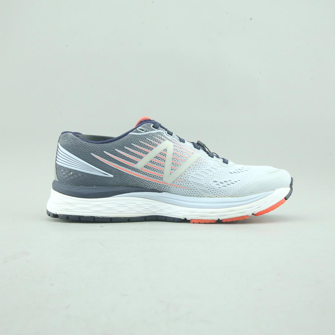 New Balance 880V8