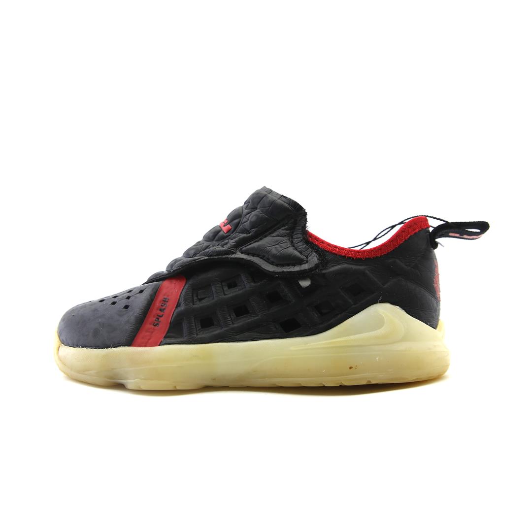 Nike Lebron 17 Dunked