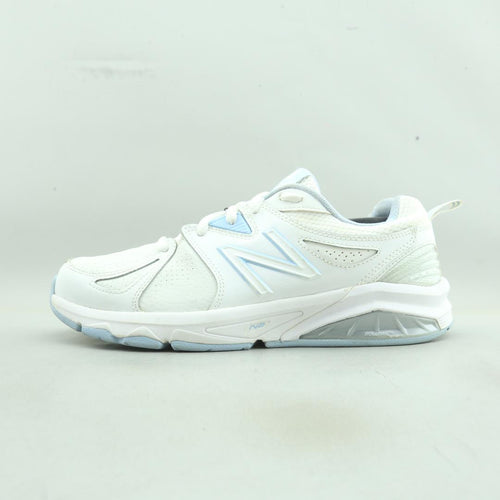 New Balance 857