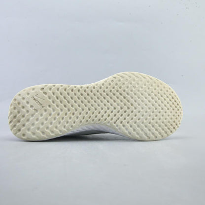 Nike Revolution 5