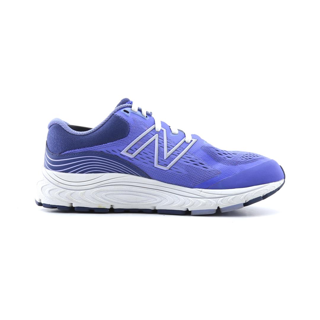 New Balance 840