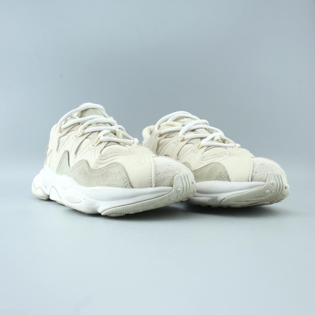 Adidas Ozweego Plus